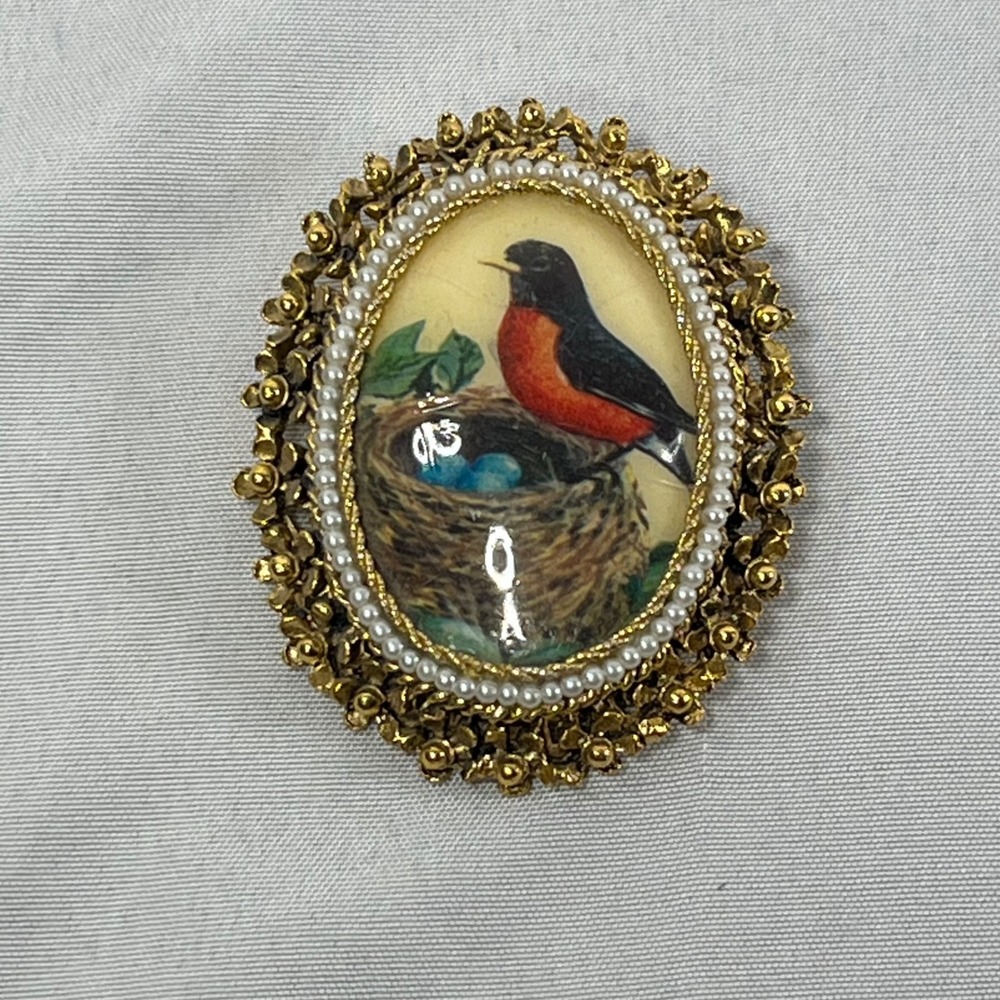 Vintage Robin Bird Nest Brooch Pendant Gold Tone Faux Pearl Floral Oval Pin